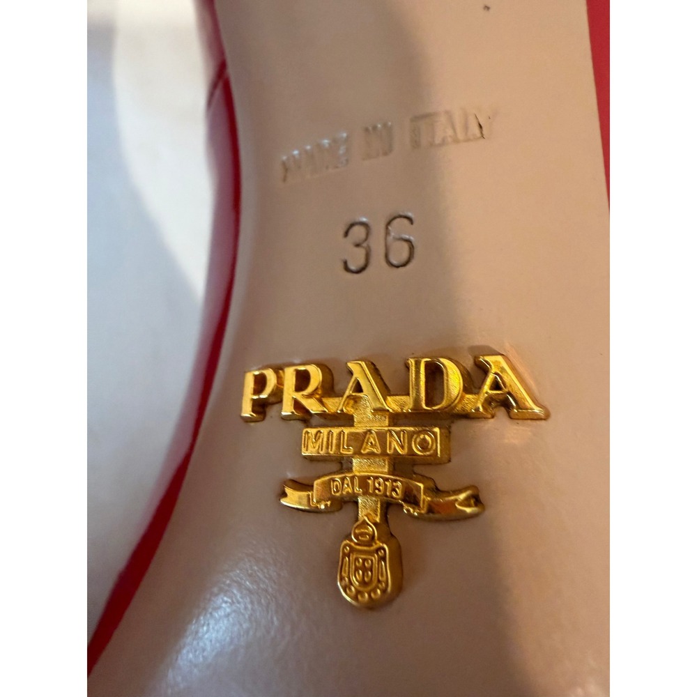Prada Authentic Luxury Red Patent Leather Round Toe Slip On‎ Pump Shoes Sz 6 - Picture 9 of 10